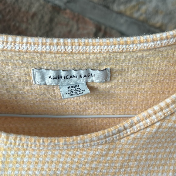 American Eagle Crop Top - Picture 2 of 3